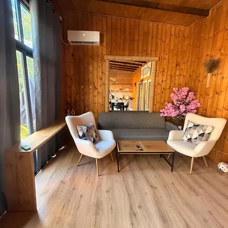 Forest Waves Bungalo - къмпинг Созопол Еко ソゾポル